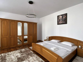 Ely`s Place